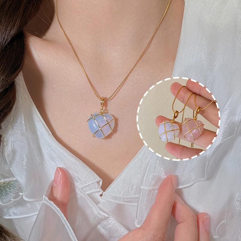 necklace for novelty lovers